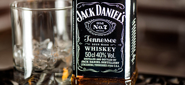 Мы скучали: -10% на виски Johnnie Walker, Jack Daniels и Bushmills